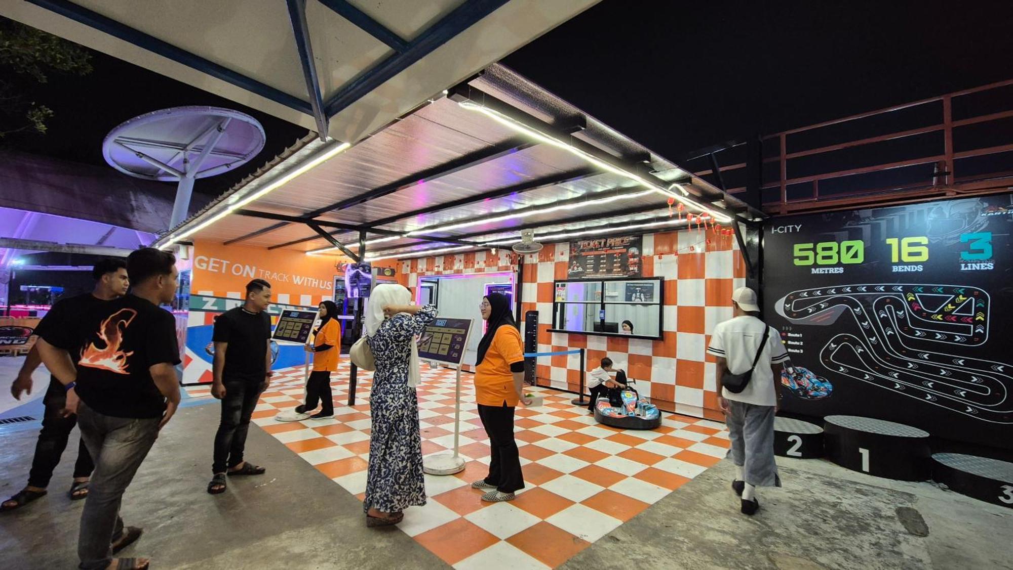 I-City Free Wifi 55Inch Smarttv Car Park Fit 5Pax Shah Alam Zewnętrze zdjęcie